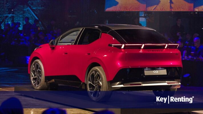 Crossover: scegli il noleggio a lungo termine Lynk & Co 02